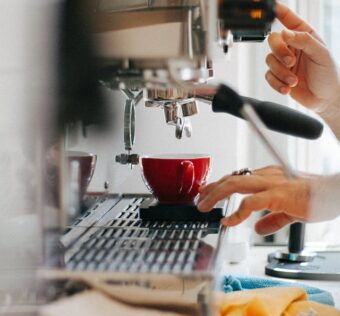 Najczęstsze błędy przy wyborze ekspresu do restauracji