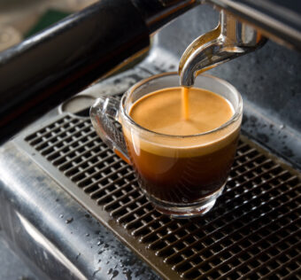 Ekspres do kawy do dużego biura – jakie rozwiązania się sprawdzą?