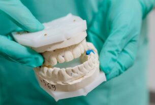 Jakie badania trzeba wykonać przed protezą na implantach?