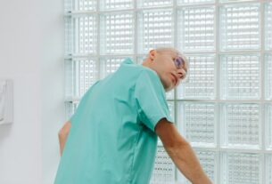 Jak długo mogą krwawić dziąsła, zanim należy zgłosić się do dentysty?