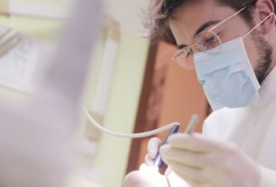 Czy implant zęba może się złamać?